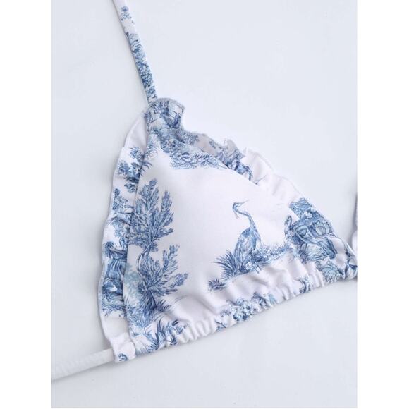 Cider White Blue Toile Print Ruffle Bikini Set Xs/S NWOT - Picture 7 of 9